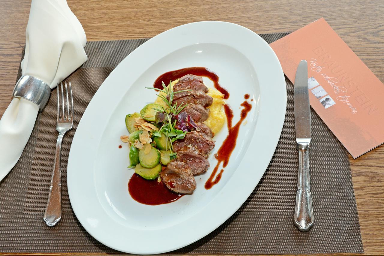 Hotel & Restaurant Braunstein - Pauli'S Stuben 푸르바흐암네우시에들러시 외부 사진