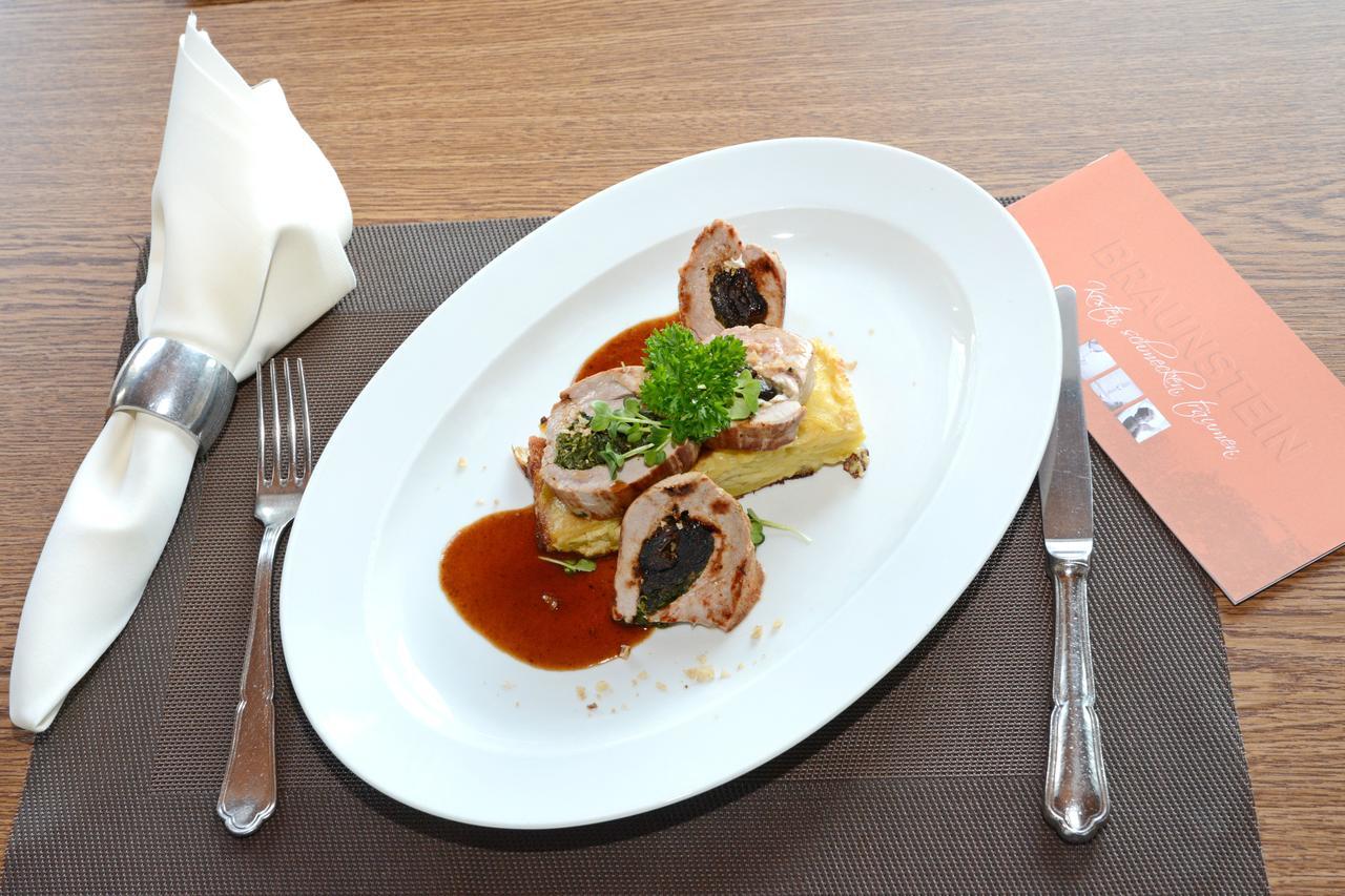 Hotel & Restaurant Braunstein - Pauli'S Stuben 푸르바흐암네우시에들러시 외부 사진